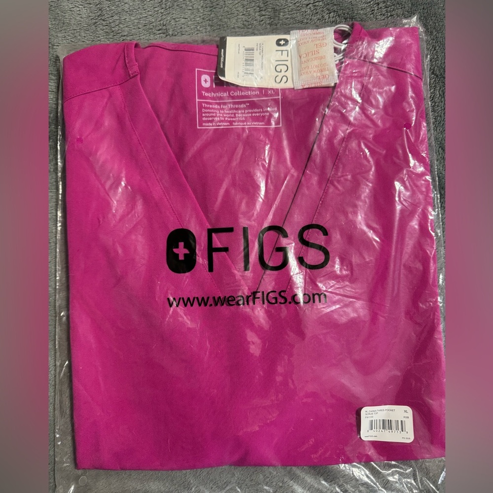 Womens Xlarge Figs Hot Pink Vneck Scrub Top
